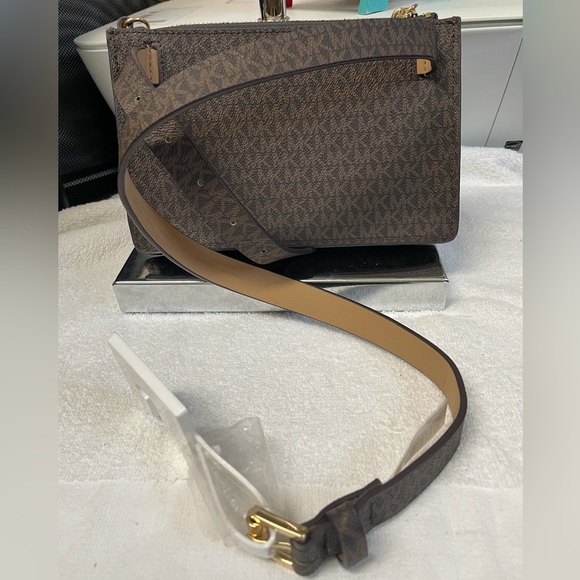 Michael Kors Belt Bag - Picture 2 of 6